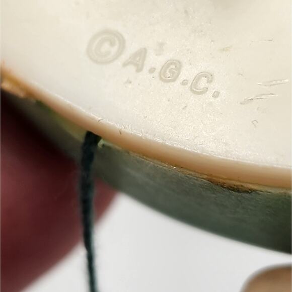 Easter Magic Bunny Pin Rabbit in a Hat Pull String Pop Up Brooch Signed A.G.C. - Picture 4 of 8